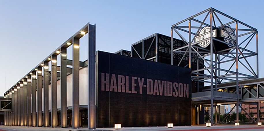 915x455-HDavidson_014_Museum_640.jpg