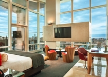 The new hotel tower featured the largest suite in Milwaukee, the Presidential Suite, boasting beautiful views of the city skyline.